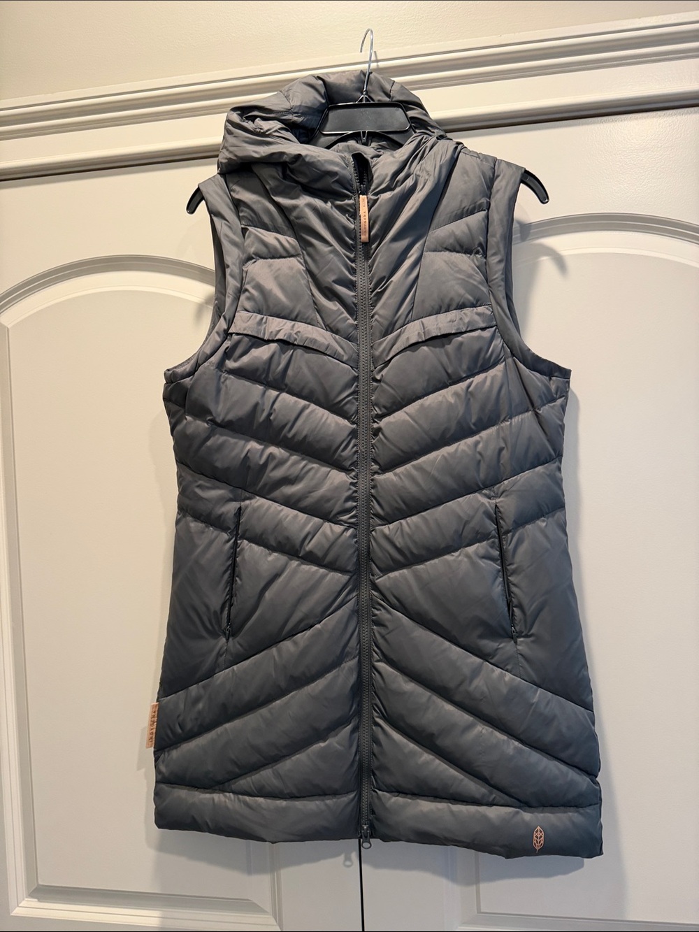 Indygena hooded puffer tunic vest dress silver sage medium like new